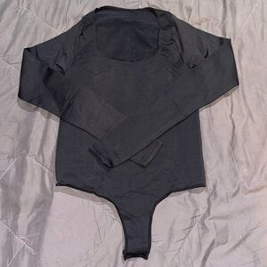SKIMS LONG SLEEVE BODYSUIT